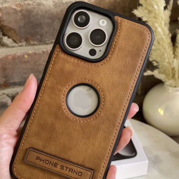 iPhone 16 Pro Case - Picture 4 of 5